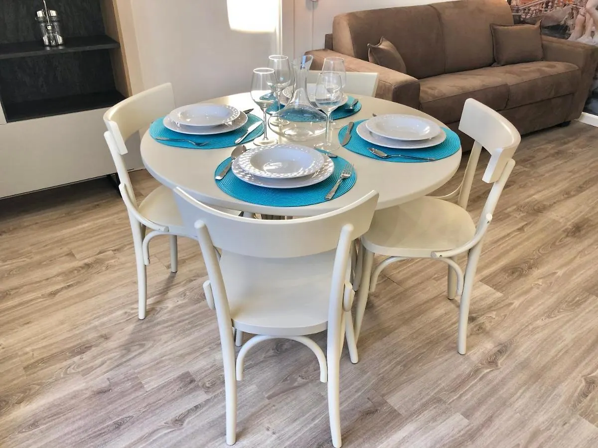 Suite 4 Canti Palermo 0*,  Italy